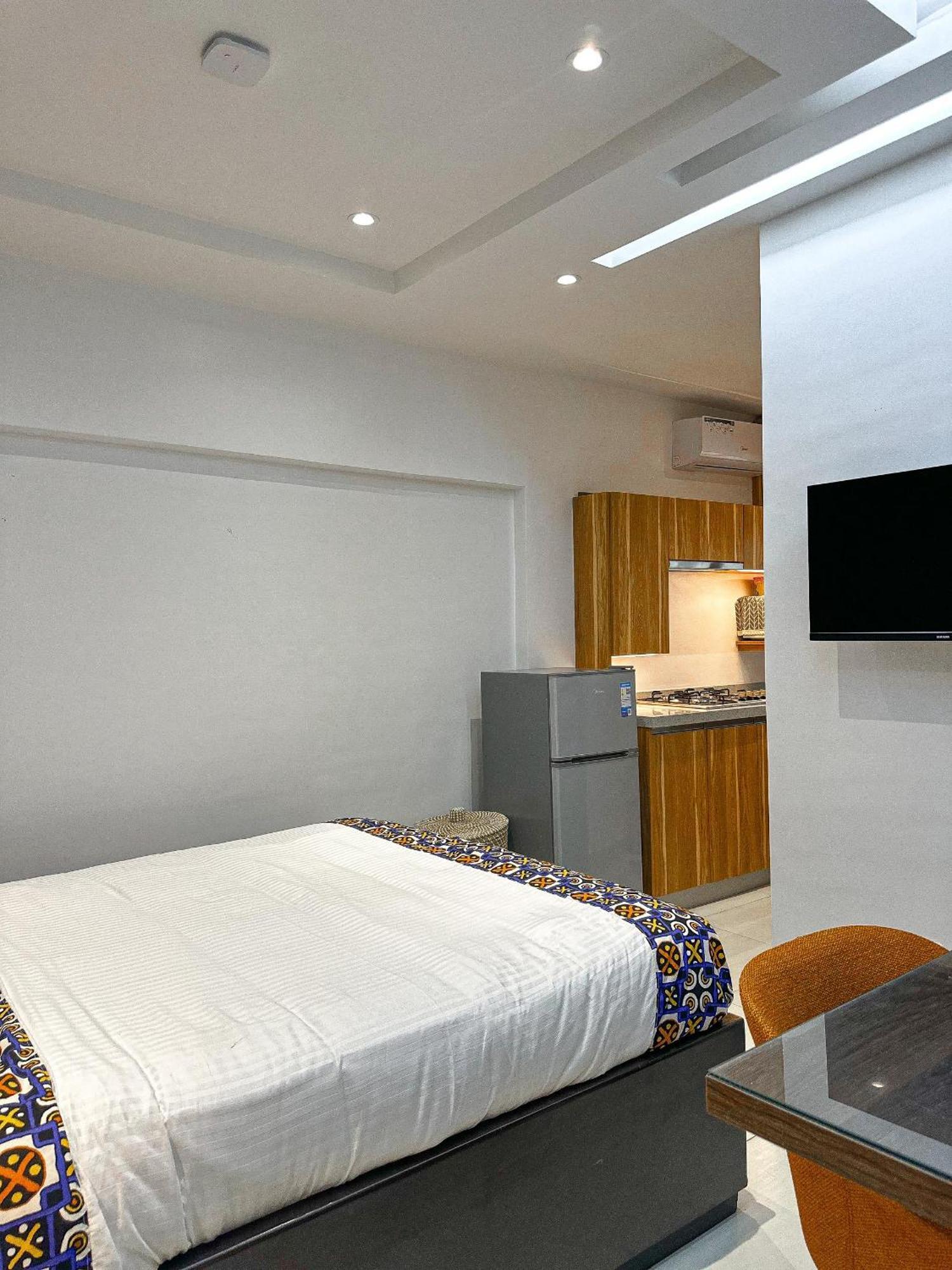 Klik Klak Appart Hotel Cotonou Bagian luar foto