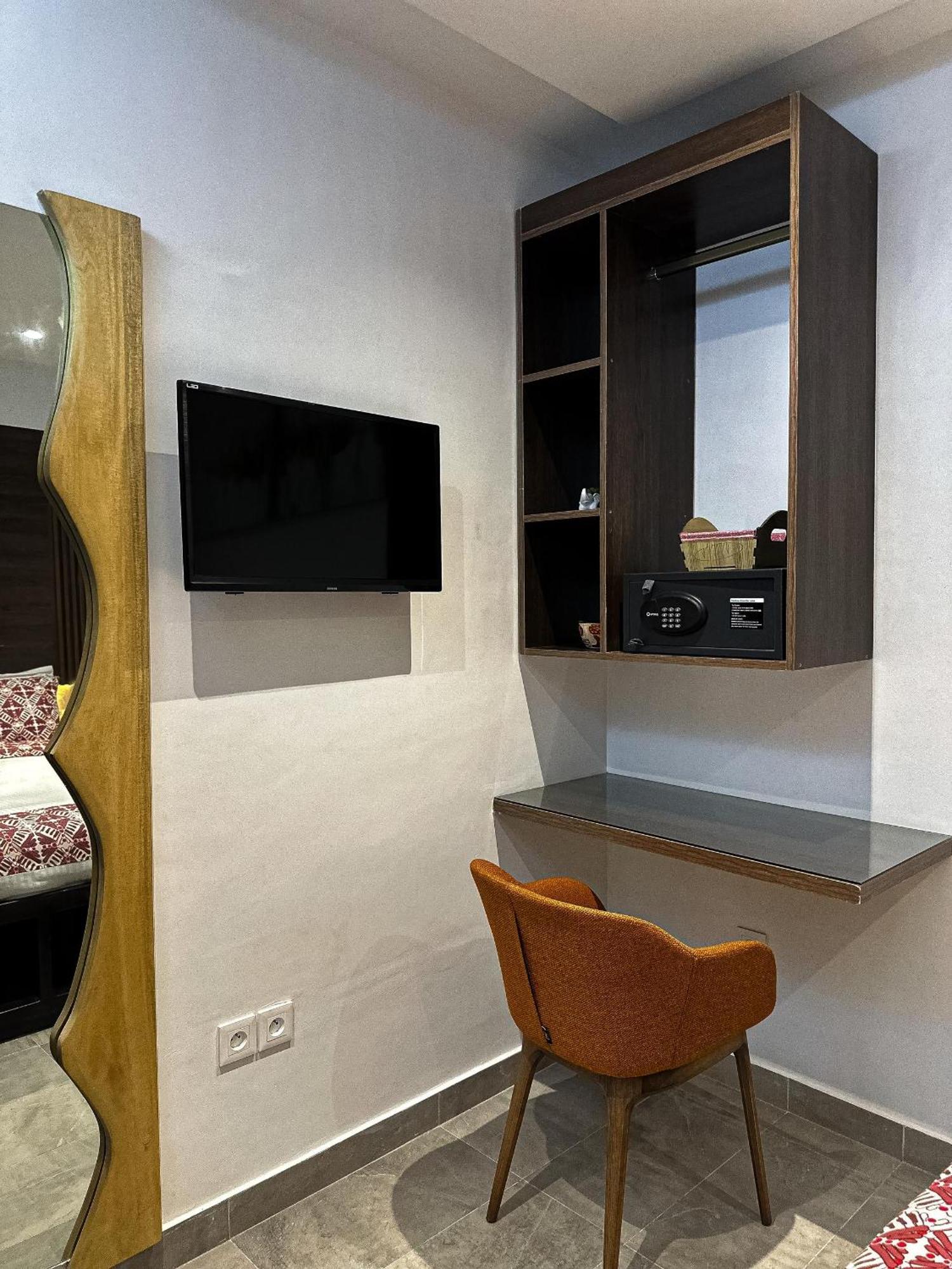 Klik Klak Appart Hotel Cotonou Bagian luar foto